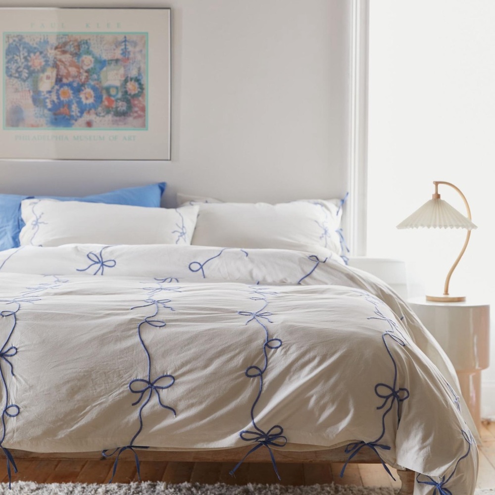 Urban Outfitters Lacey Bows Duvet Cover QUEEN